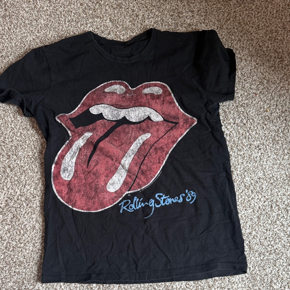Women’s Rolling Stones t shirt